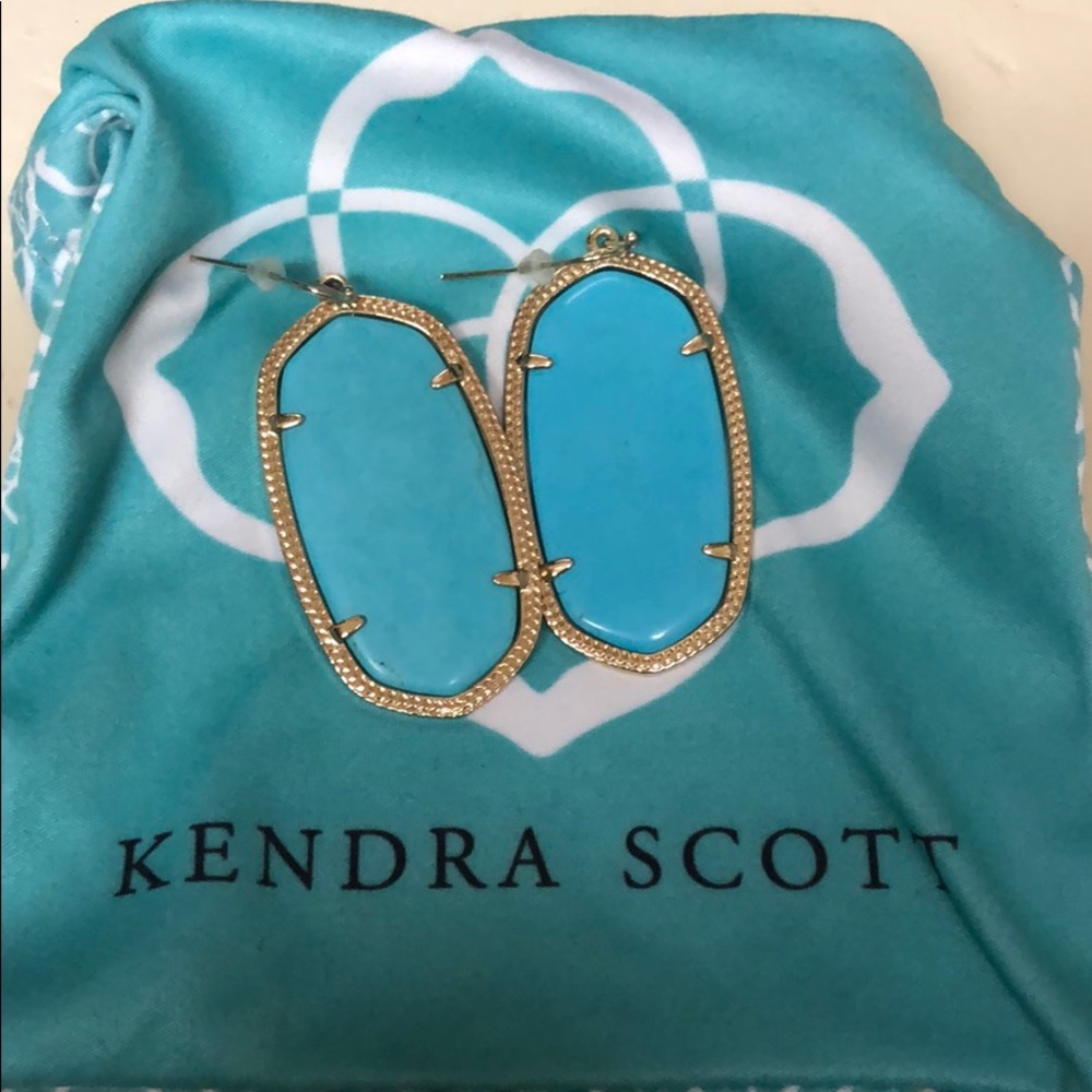Kendra Scott Danielle’s in teal